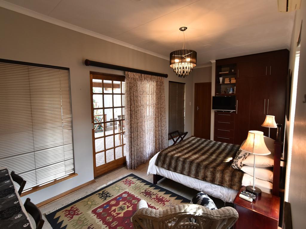 Bloemstantia Guest House Bloemfontein Bagian luar foto